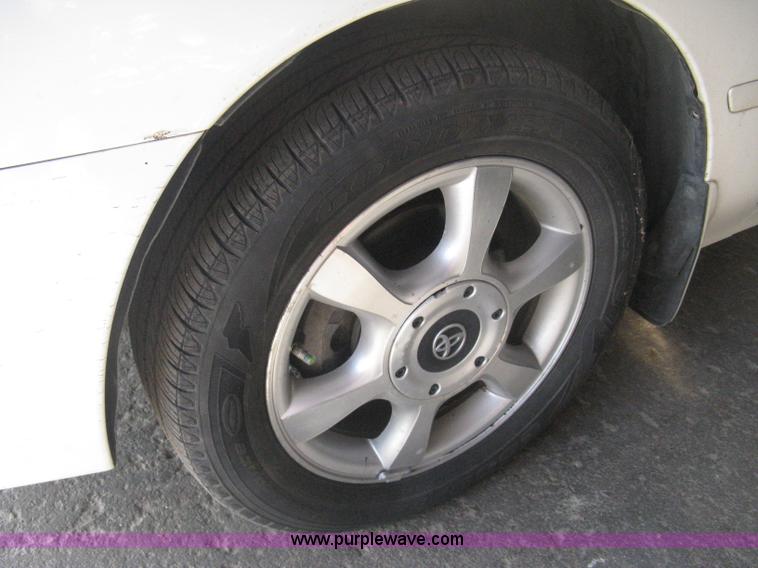 image for item E3124 1999 Toyota Camry Solara SLE