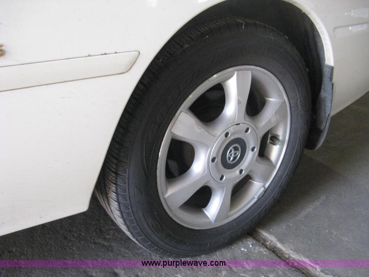 image for item E3124 1999 Toyota Camry Solara SLE