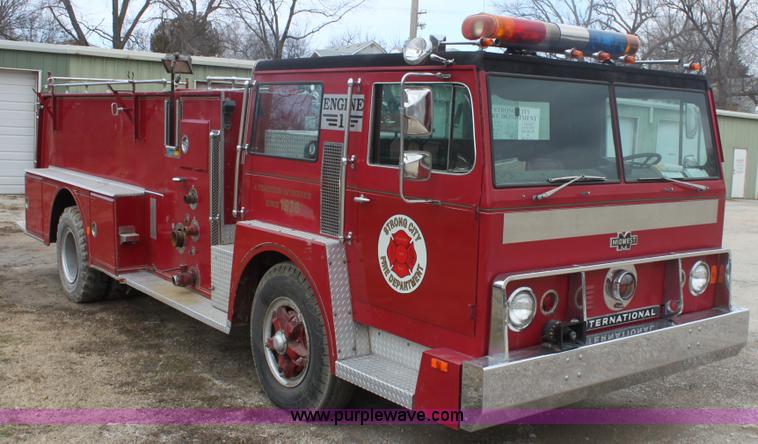 image for item E8475 1972 International fire engine