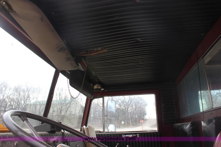 image for item E8475 1972 International fire engine