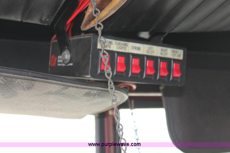 image for item E8475 1972 International fire engine