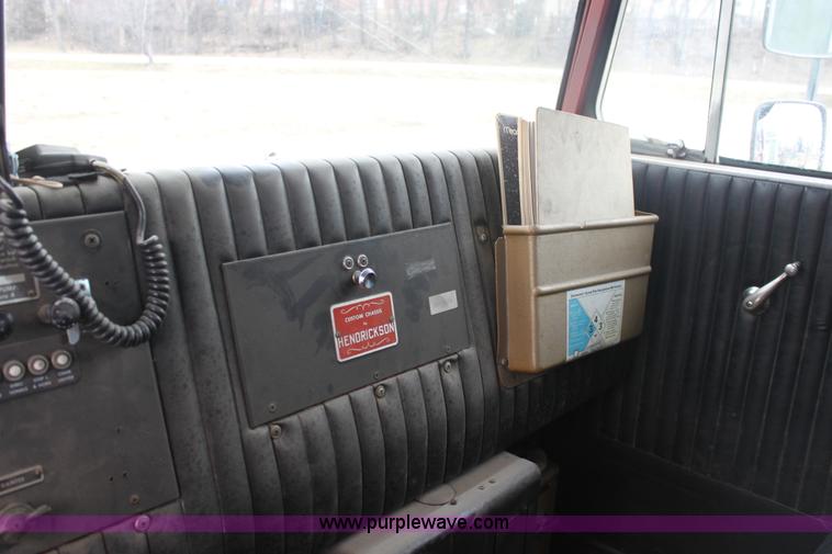 image for item E8475 1972 International fire engine