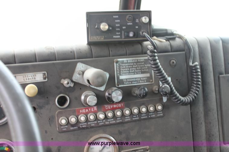 image for item E8475 1972 International fire engine