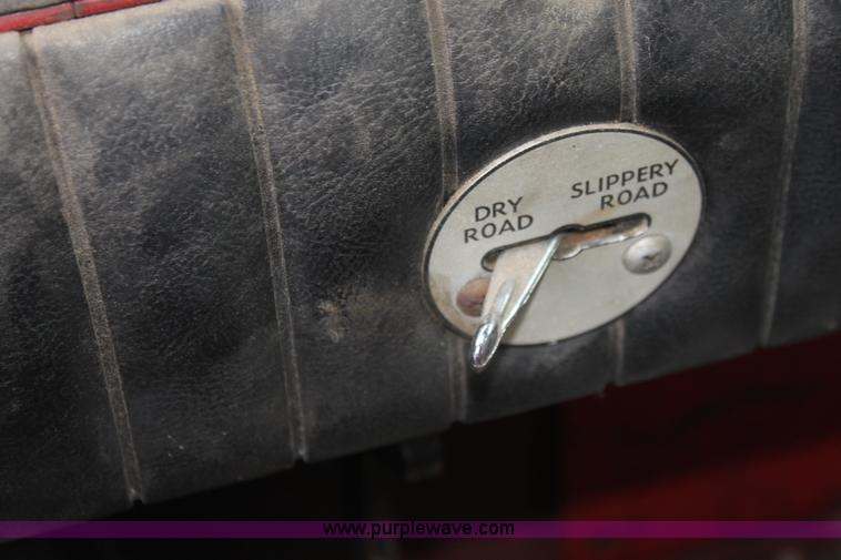 image for item E8475 1972 International fire engine