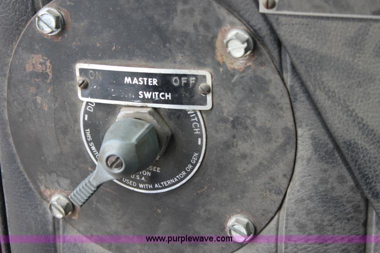 image for item E8475 1972 International fire engine