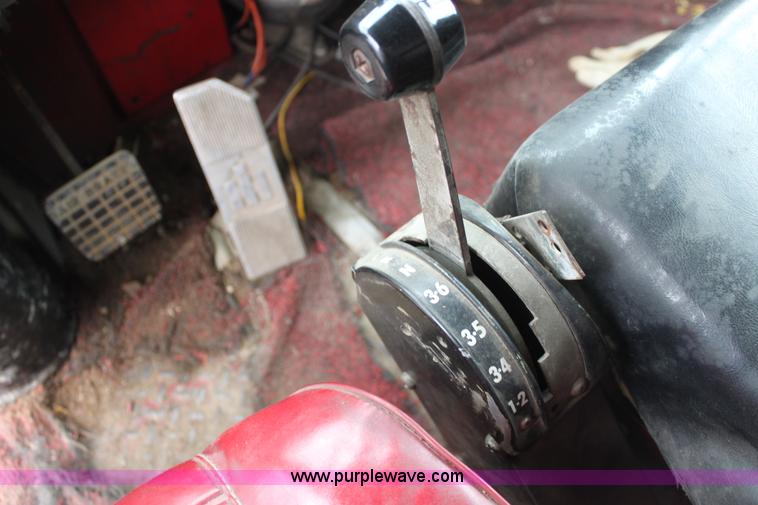 image for item E8475 1972 International fire engine