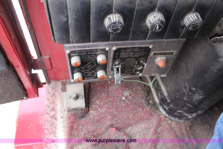 image for item E8475 1972 International fire engine