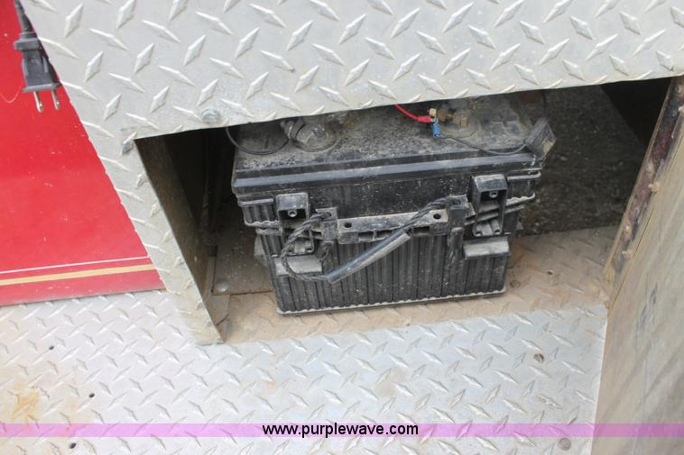 image for item E8475 1972 International fire engine