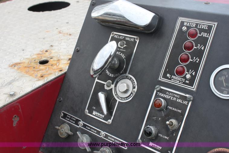 image for item E8475 1972 International fire engine