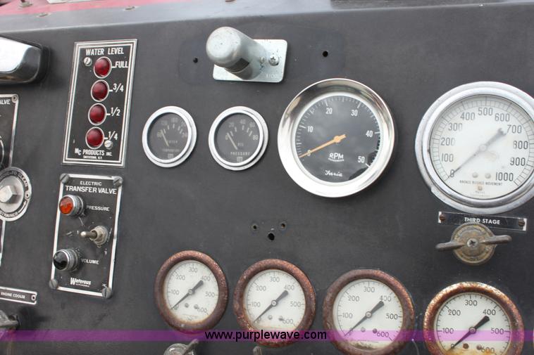 image for item E8475 1972 International fire engine