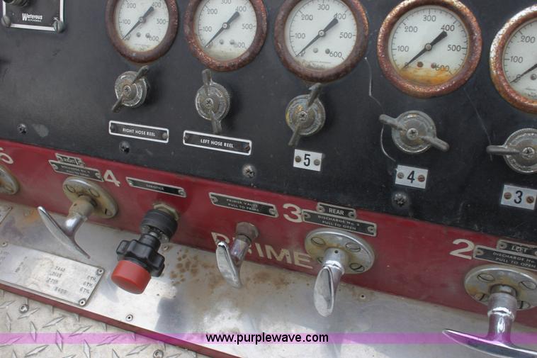 image for item E8475 1972 International fire engine