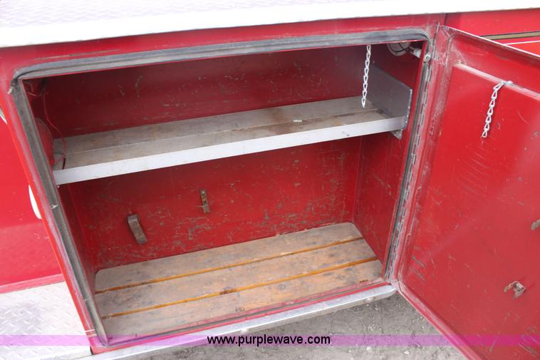 image for item E8475 1972 International fire engine