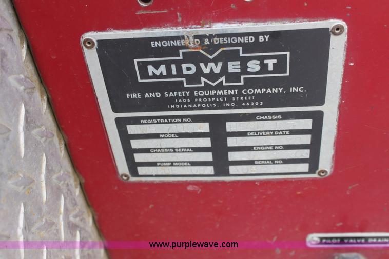 image for item E8475 1972 International fire engine