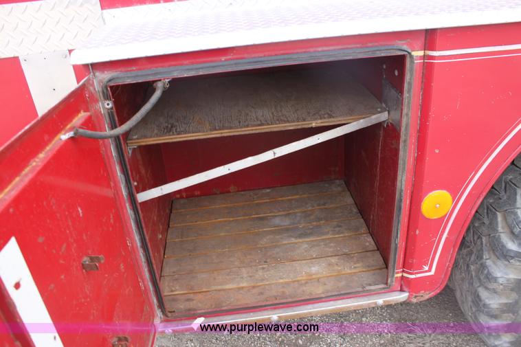 image for item E8475 1972 International fire engine