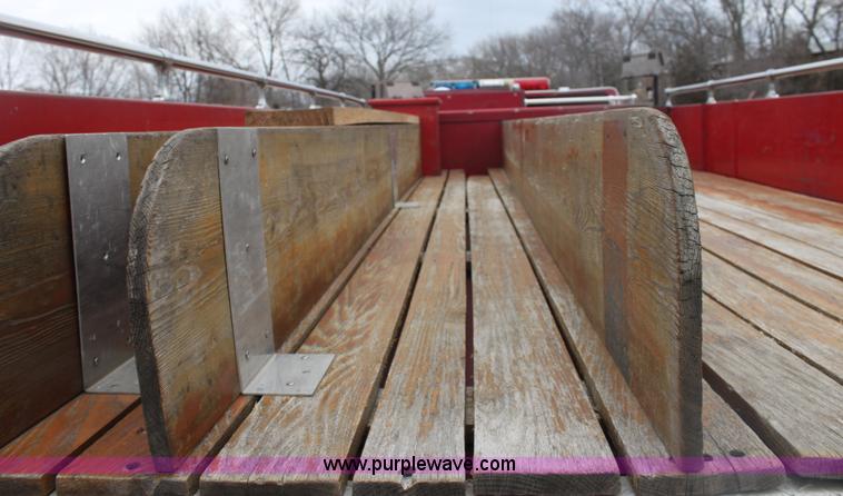 image for item E8475 1972 International fire engine