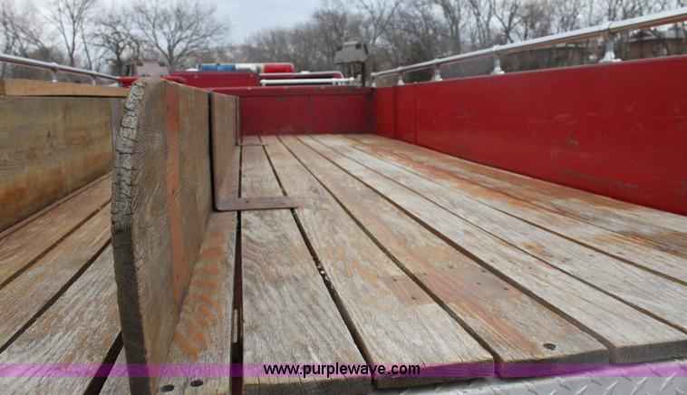 image for item E8475 1972 International fire engine