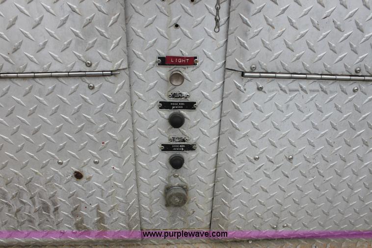 image for item E8475 1972 International fire engine