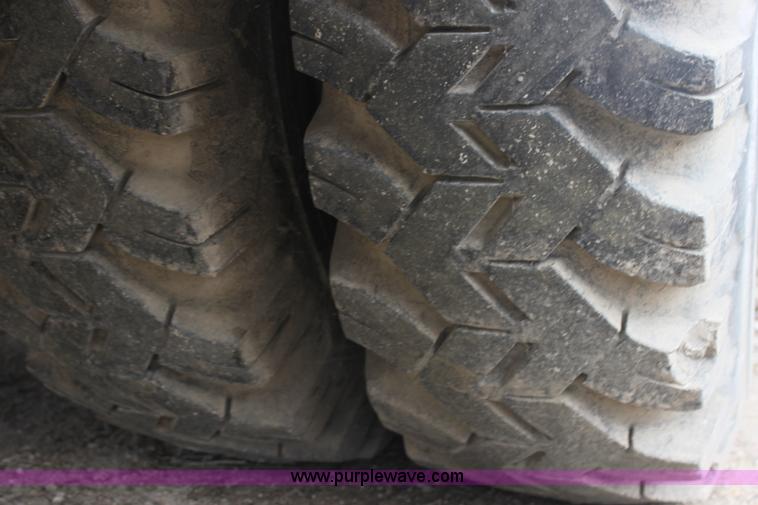 image for item E8475 1972 International fire engine