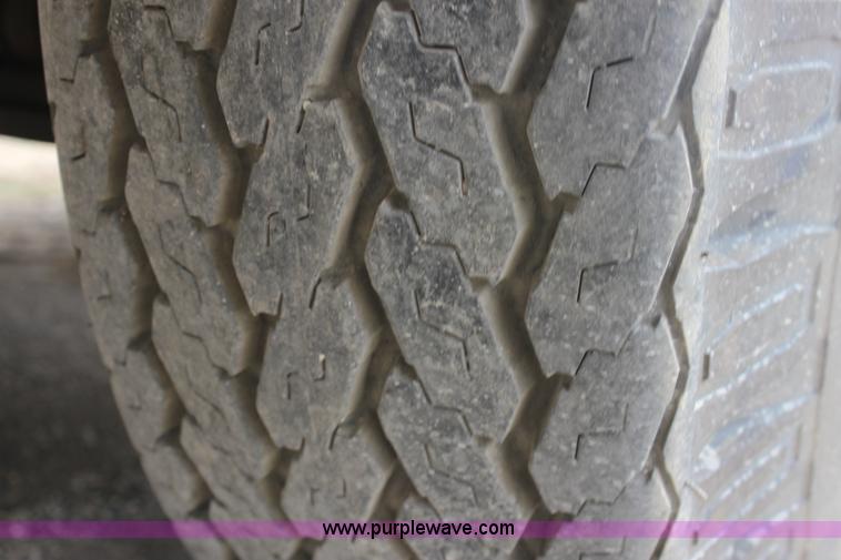 image for item E8475 1972 International fire engine