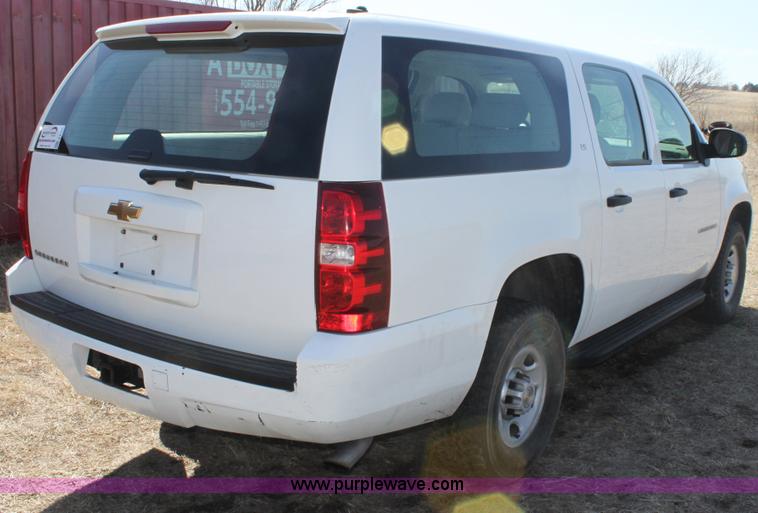 image for item E8480 2009 Chevrolet Suburban 2500 LS SUV