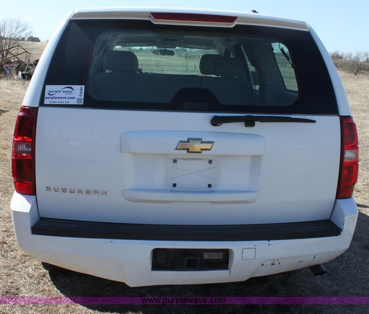 image for item E8480 2009 Chevrolet Suburban 2500 LS SUV