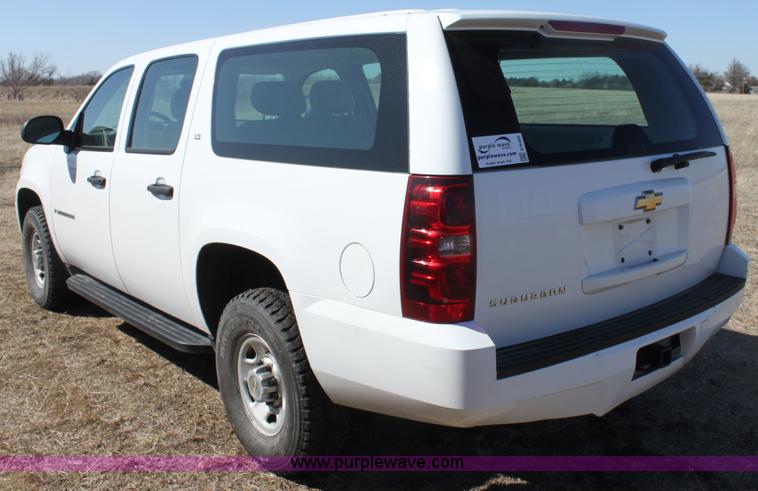 image for item E8480 2009 Chevrolet Suburban 2500 LS SUV