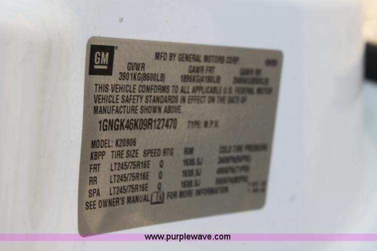 image for item E8480 2009 Chevrolet Suburban 2500 LS SUV