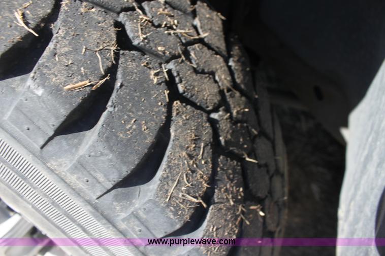 image for item E8480 2009 Chevrolet Suburban 2500 LS SUV