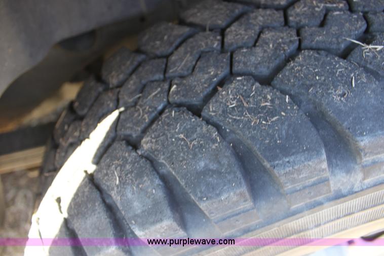 image for item E8480 2009 Chevrolet Suburban 2500 LS SUV