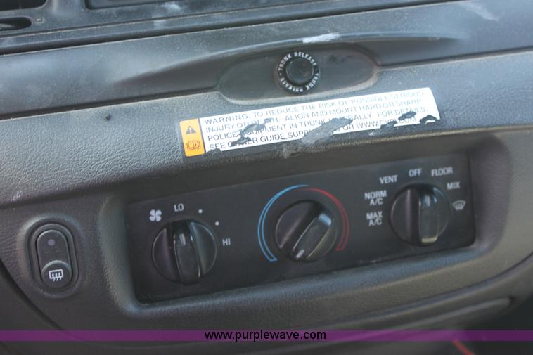 image for item E8481 2007 Ford Crown Victoria Police Interceptor