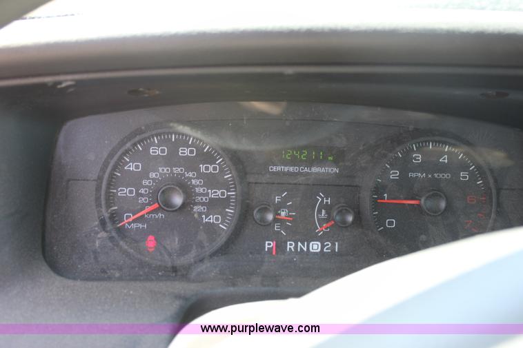 image for item E8481 2007 Ford Crown Victoria Police Interceptor