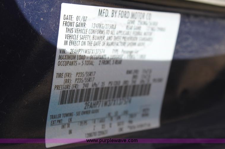 image for item E8481 2007 Ford Crown Victoria Police Interceptor