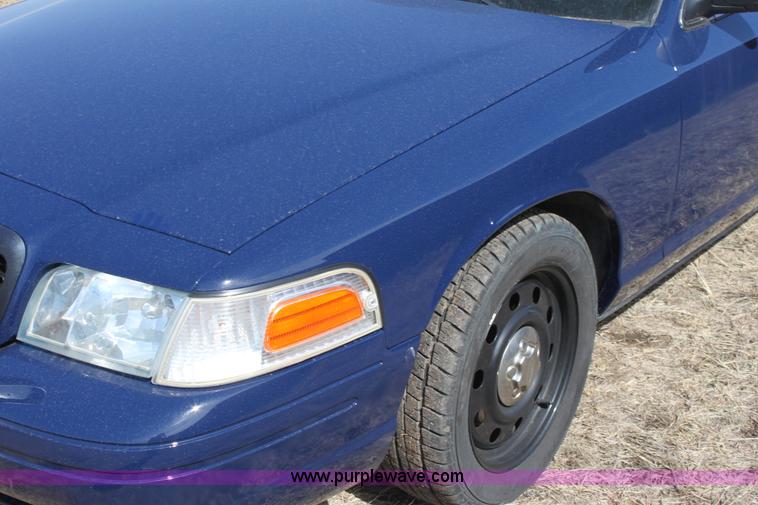 image for item E8481 2007 Ford Crown Victoria Police Interceptor