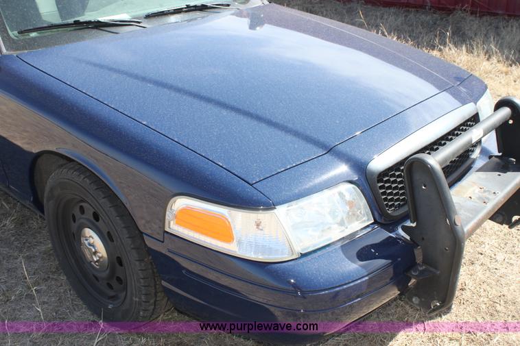 image for item E8481 2007 Ford Crown Victoria Police Interceptor