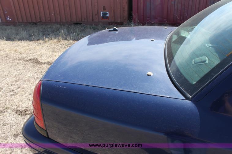 image for item E8481 2007 Ford Crown Victoria Police Interceptor