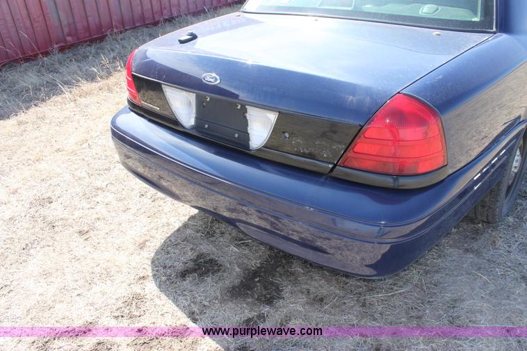 image for item E8481 2007 Ford Crown Victoria Police Interceptor