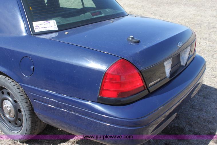 image for item E8481 2007 Ford Crown Victoria Police Interceptor