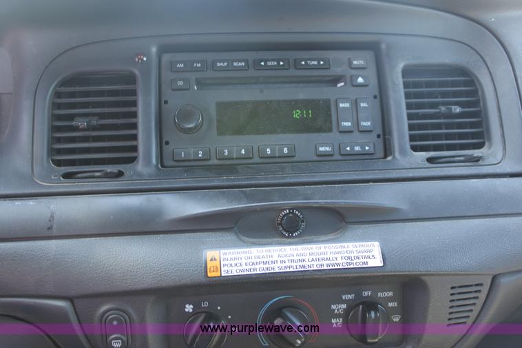 image for item E8482 2008 Ford Crown Victoria Police Interceptor