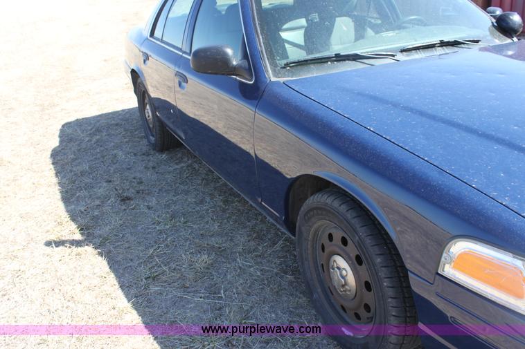 image for item E8482 2008 Ford Crown Victoria Police Interceptor
