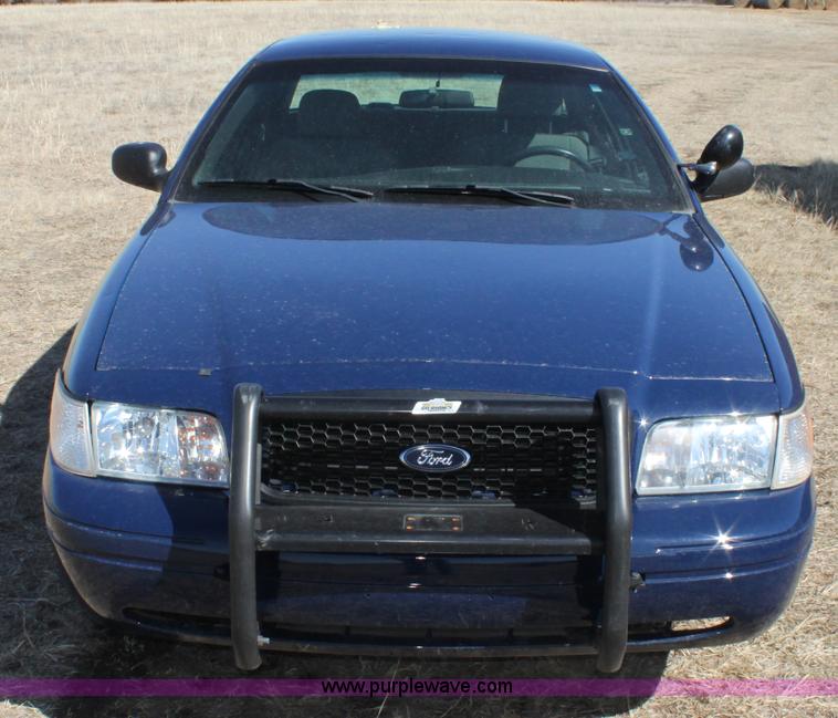 image for item E8483 2008 Ford Crown Victoria Police Interceptor