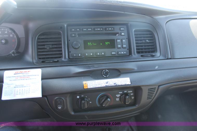 image for item E8483 2008 Ford Crown Victoria Police Interceptor