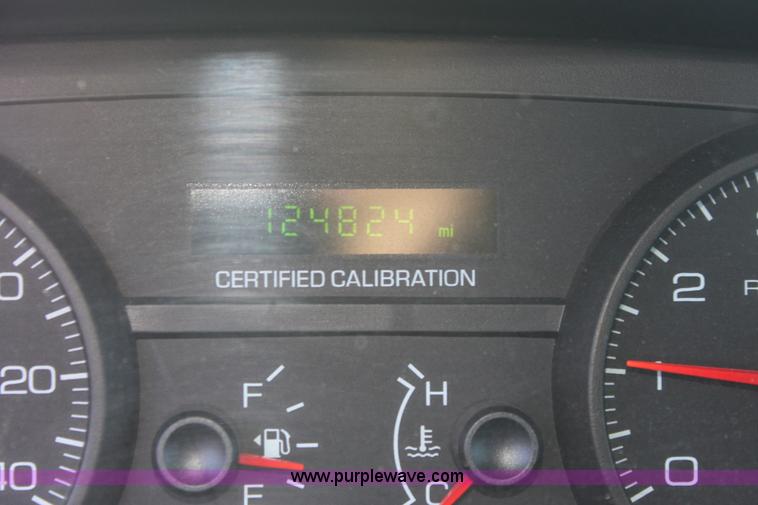 image for item E8483 2008 Ford Crown Victoria Police Interceptor