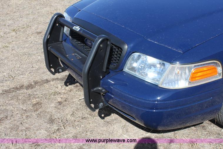 image for item E8483 2008 Ford Crown Victoria Police Interceptor