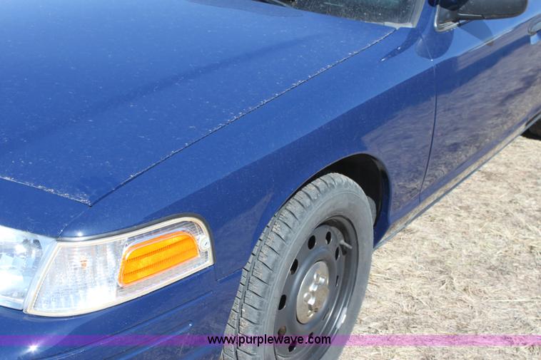 image for item E8483 2008 Ford Crown Victoria Police Interceptor