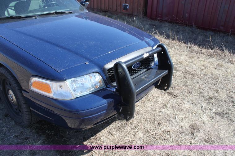 image for item E8483 2008 Ford Crown Victoria Police Interceptor