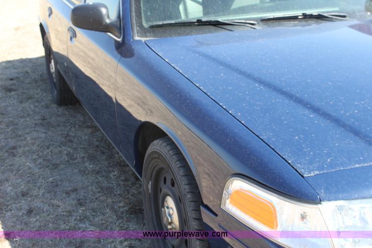 image for item E8483 2008 Ford Crown Victoria Police Interceptor