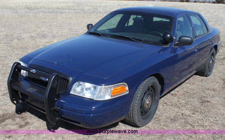 image for item E8484 2008 Ford Crown Victoria Police Interceptor