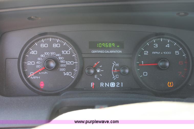 image for item E8484 2008 Ford Crown Victoria Police Interceptor