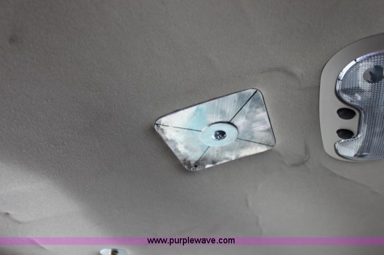 image for item E8485 2009 Chevrolet Express 3500 Extended van