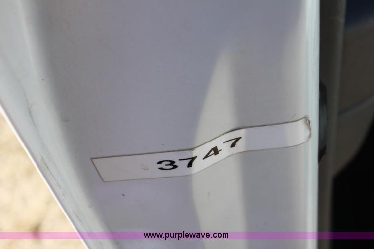 image for item E8486 2009 Chevrolet Express G3500 van